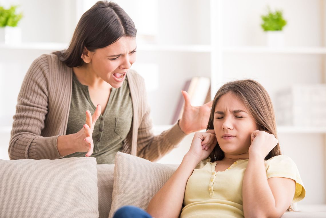 5 paşi pentru a rezolva pozitiv conflictele cu părinţii