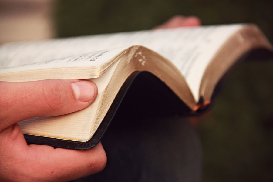 Cu ce scop a fost lăsată Biblia? De ce s-o citesc?
