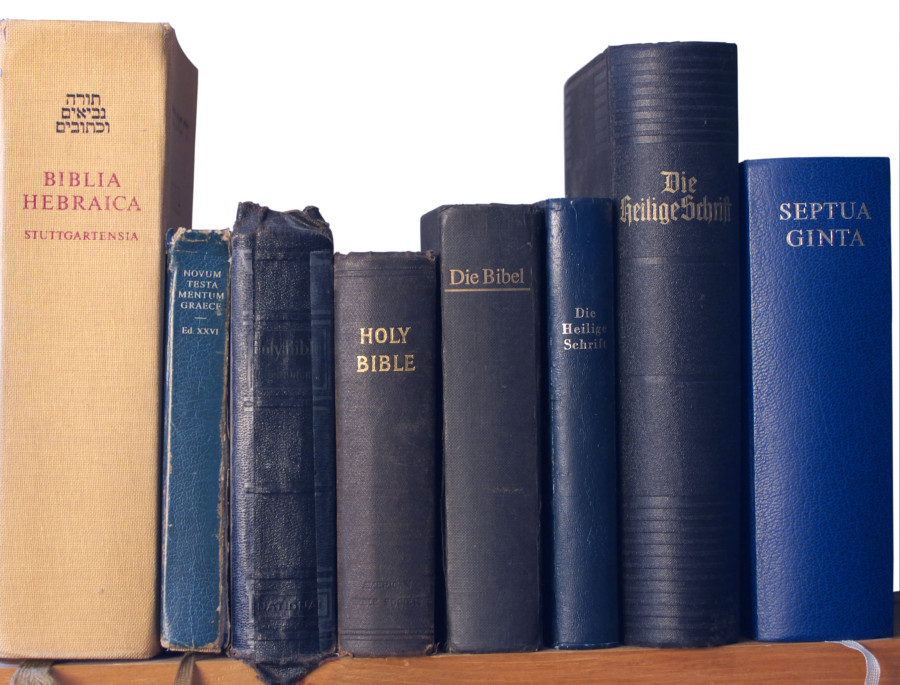 De ce sunt atâtea traduceri și variante diferite ale Bibliei?