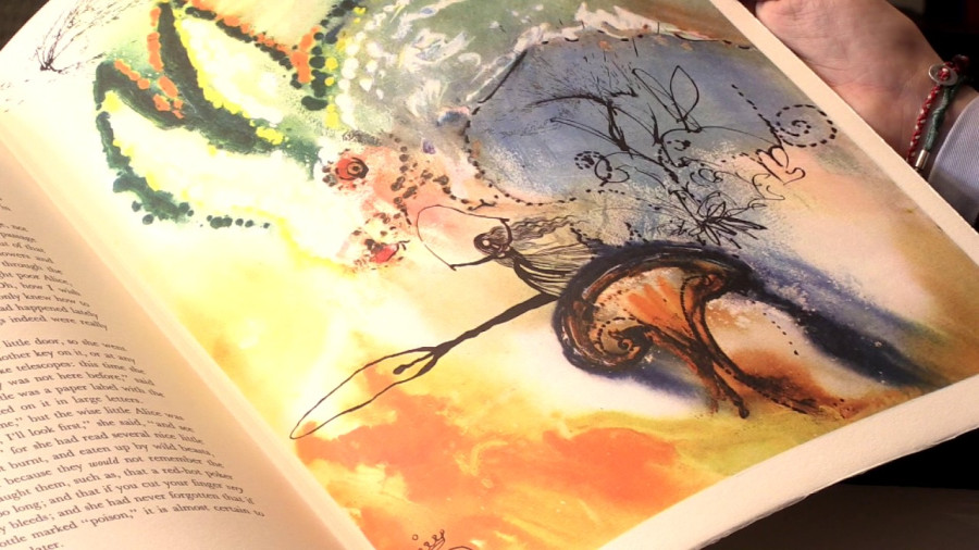 Alice în Țara Minunilor, povestită în sute de ilustrații și 125 de limbi